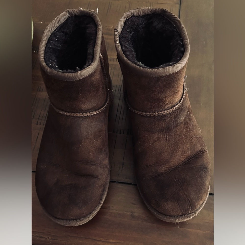UGG Classic Mini Boots Women Dark Brown Suede Ankle Shearling SN1016222 Sz 8